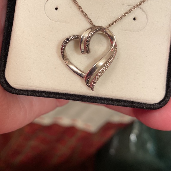 Blk & White Diamond ♥️Necklace in Sterling Silver - Picture 5 of 9